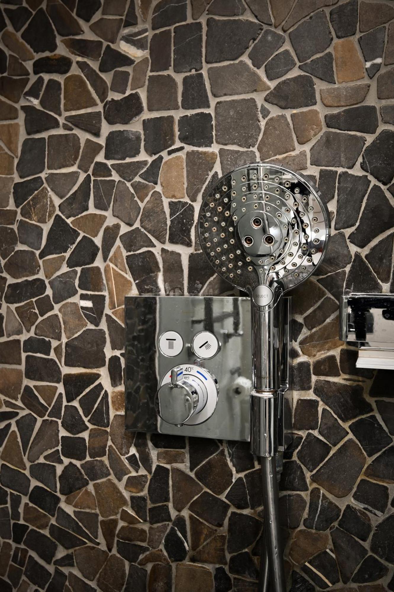Modern 2-Bdrm Centre Apartment Ρίγα Εξωτερικό φωτογραφία